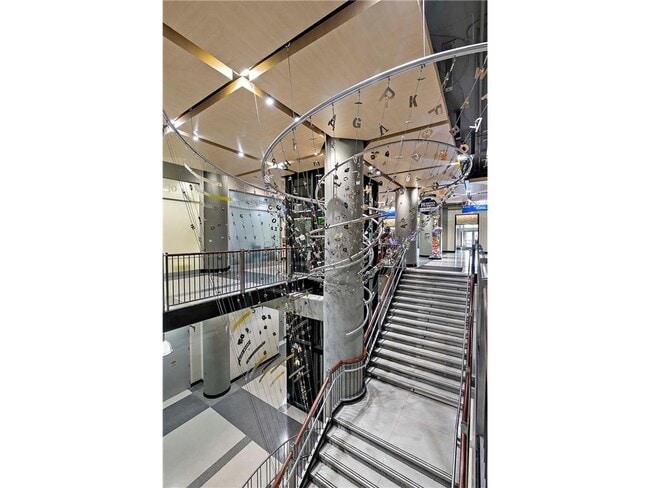 Building Photo - 2929 Chicago Ave