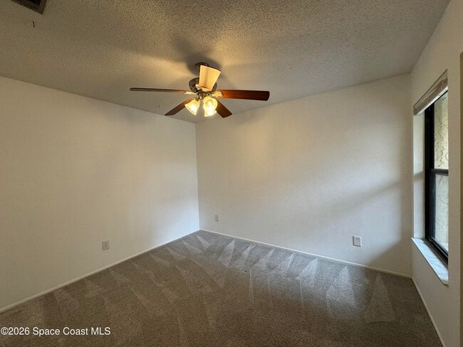 Building Photo - 1471 Sheafe Ave NE