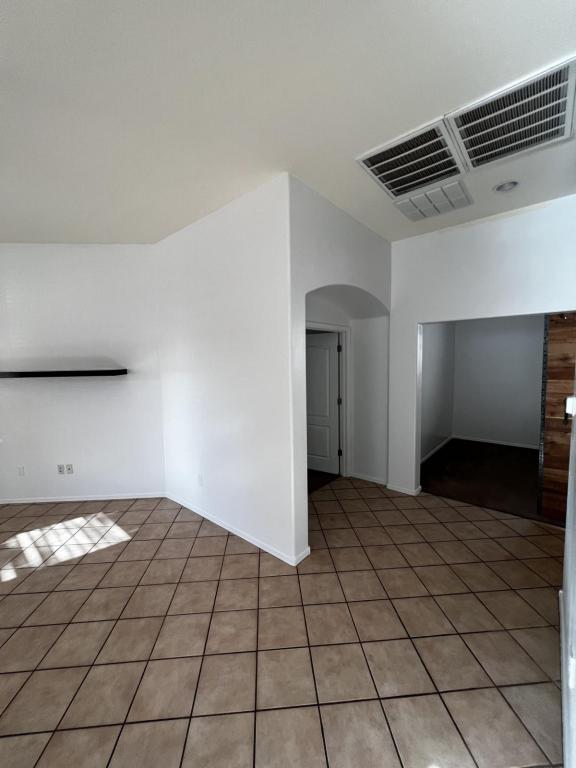 Building Photo - 12555 E Red Canyon Pl