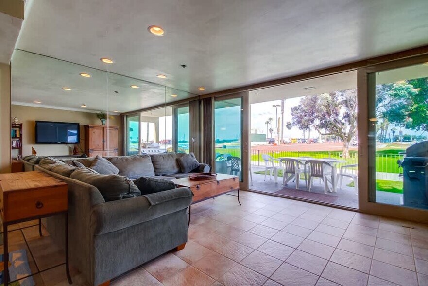 Building Photo - 3696 Bayside Walk