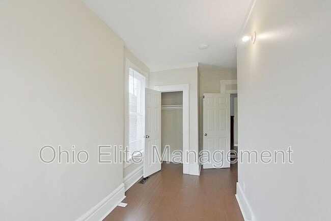 Building Photo - 1695 E Weber Rd