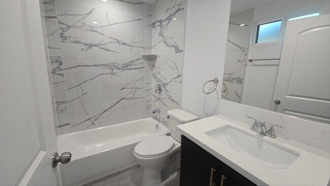 Building Photo - Graham(10422)