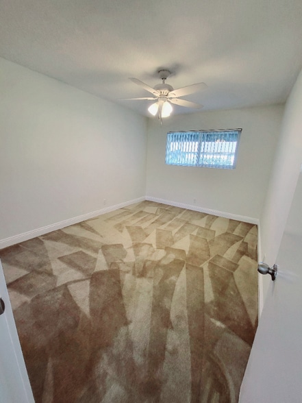 Building Photo - 8919 Longden Ave