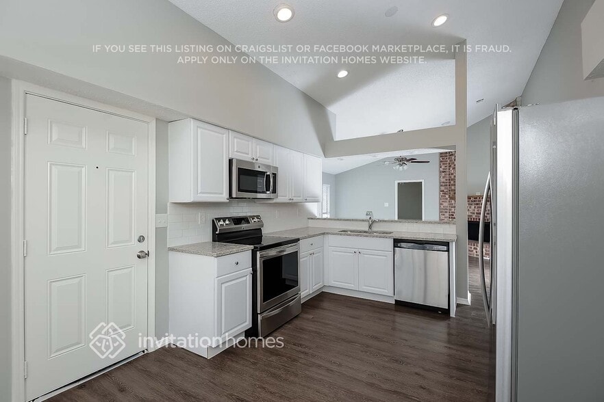 Building Photo - 3707 Seville Ln