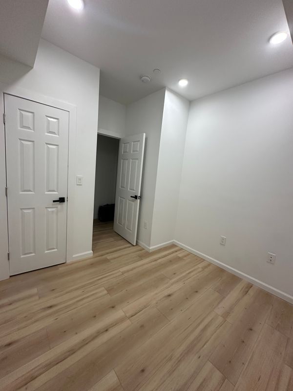 Building Photo - 1925 H St NE