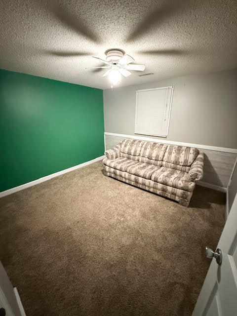 Family room - 1128 28th St