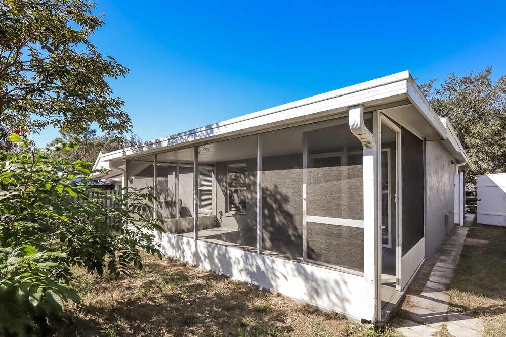 Building Photo - 3413 Palm Beach Dr