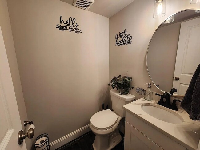 Building Photo - Charming 3BR Townhome in Hyattsville - Per...