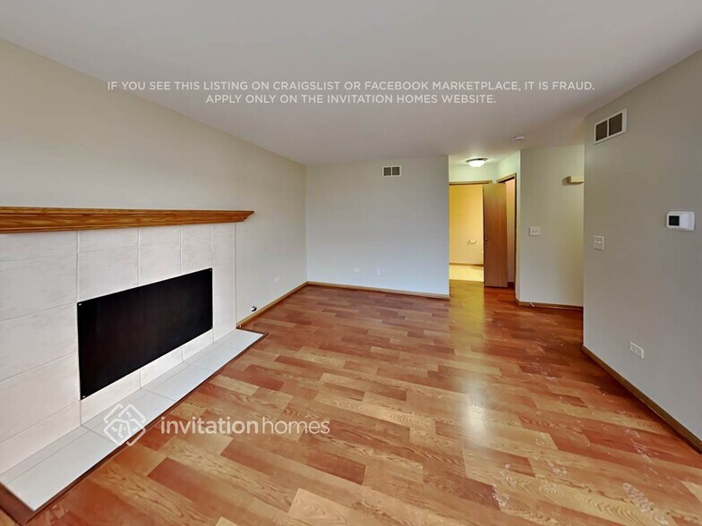Building Photo - 4798 W Lilac Ave
