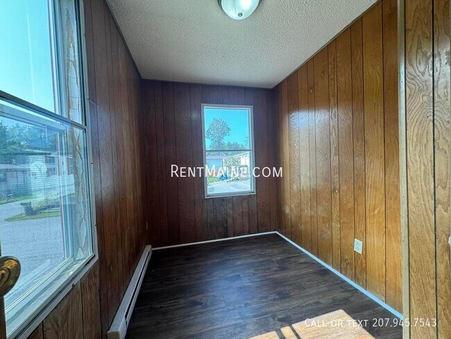 Building Photo - 8 Goodwin Lp