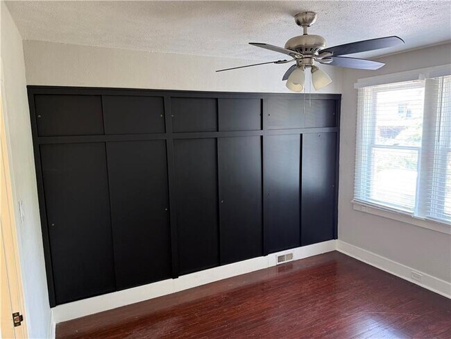 Building Photo - 3566 Beechwood Blvd