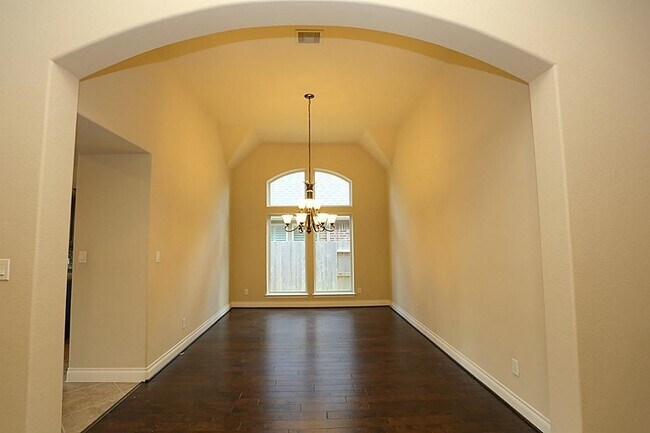 Building Photo - 6707 Miller Shadow Ln