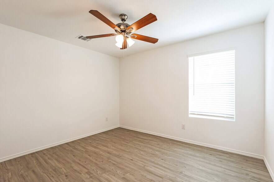 Building Photo - 2927 Stigler Dr