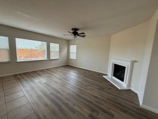 Building Photo - 3364 Bridgeway Lakes Dr