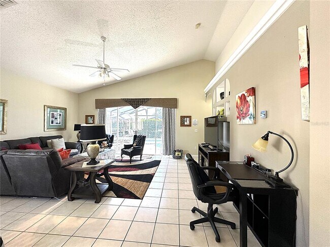 Building Photo - 16724 Rolling Green Dr