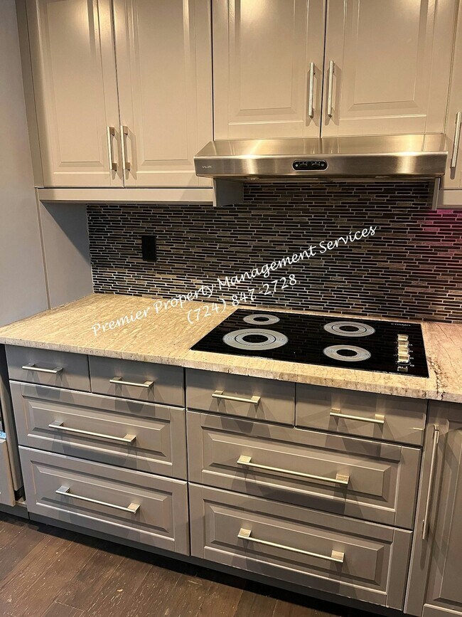 Building Photo - 208 Bonnie Brae Dr