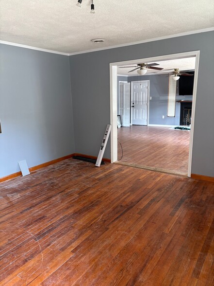 Building Photo - 7119 Nancy Ave