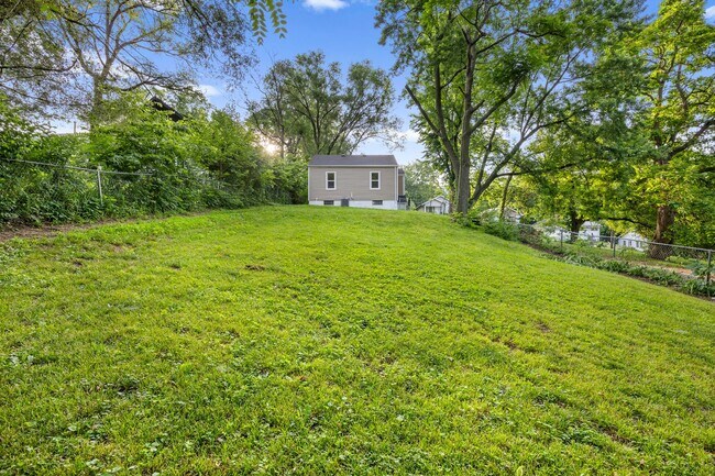 Building Photo - 2 Bedroom for Rent in Des Moines