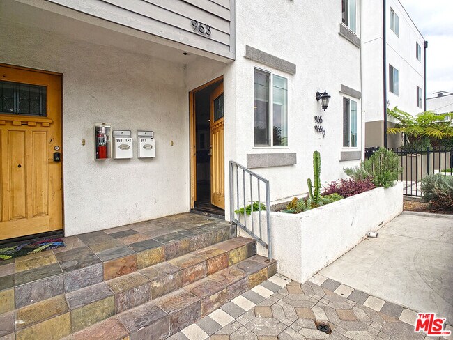 Building Photo - 963 Wilton Pl