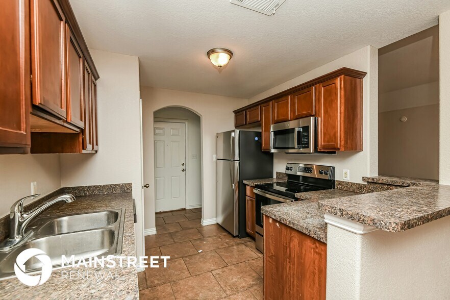 Building Photo - 3425 Michelle Ridge Dr