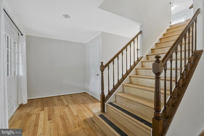 Building Photo - 2689 Glencroft Rd