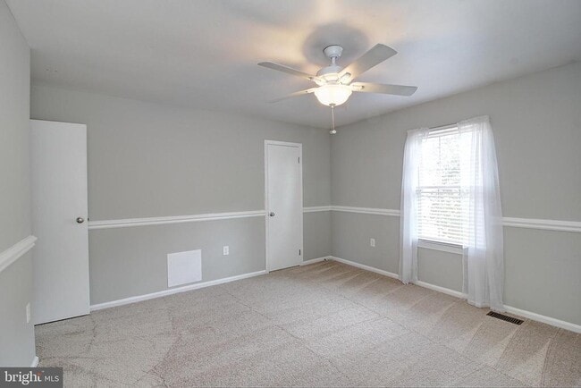 Building Photo - 101 S Oak Cliff Ct