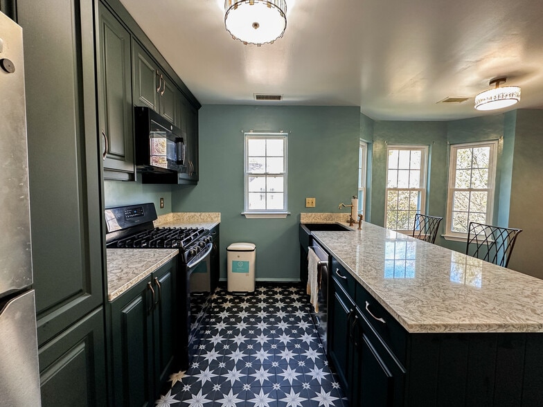 Building Photo - 29 Stone Creek Ln