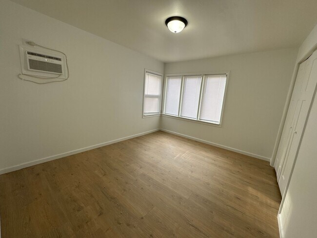 Building Photo - 2708 Trimble St