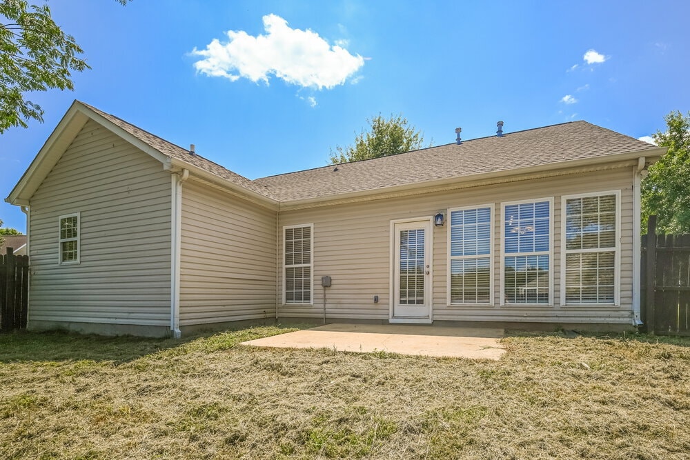Building Photo - 8704 Rozumny Dr