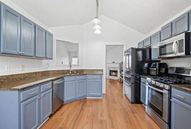 Building Photo - 630 James Ridge Dr