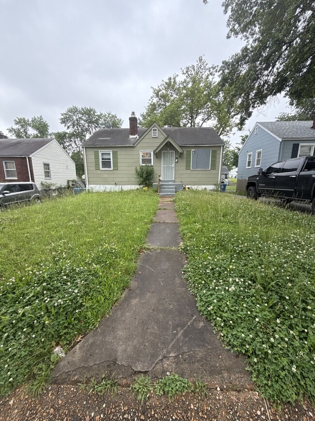 Building Photo - 7426 Calvin Ave