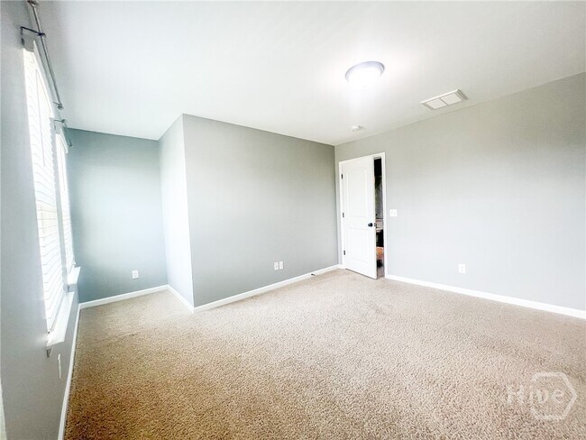 Building Photo - 70 Hazen Dr