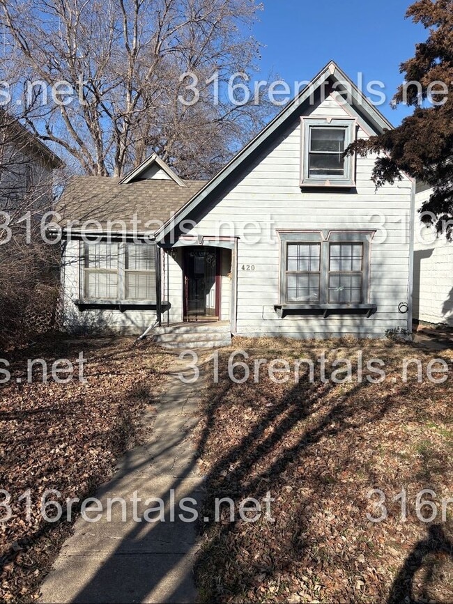 Building Photo - $899 - 3 bed 1 bath - Single Family Home