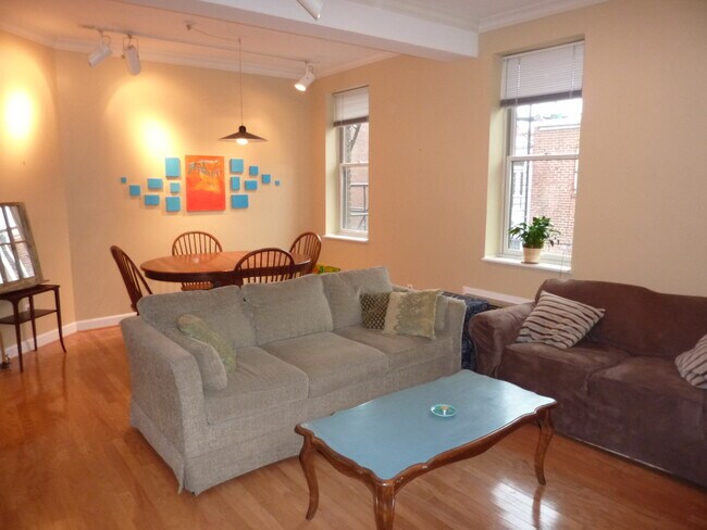 Living/dining room - 1741 T Street Northwest