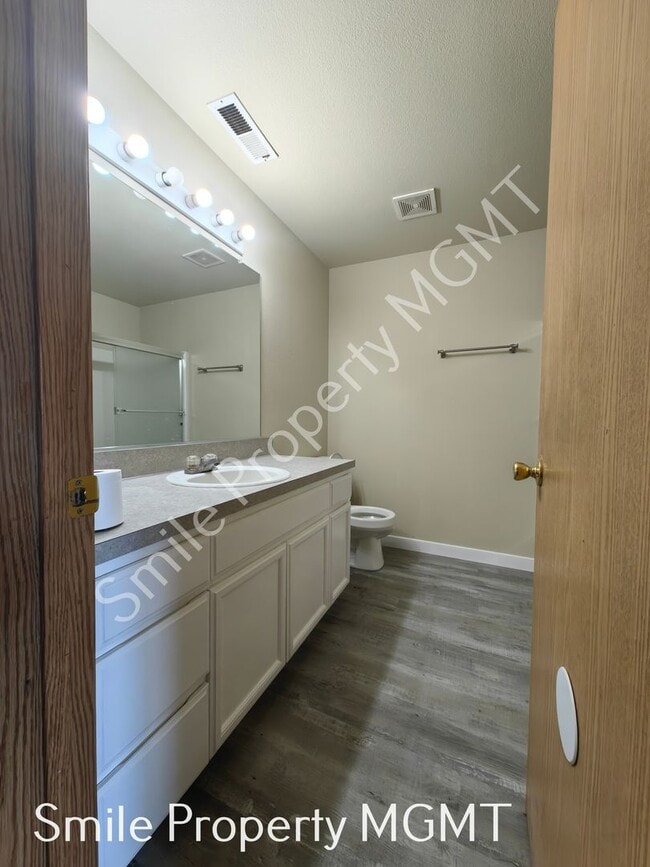 Building Photo - Recently updated New LVP Flooring, New Interior Painting, New Refrigerator.