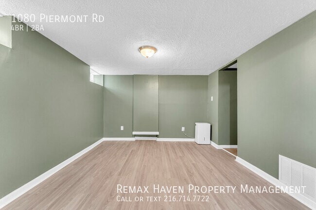 Building Photo - 1080 Piermont Rd