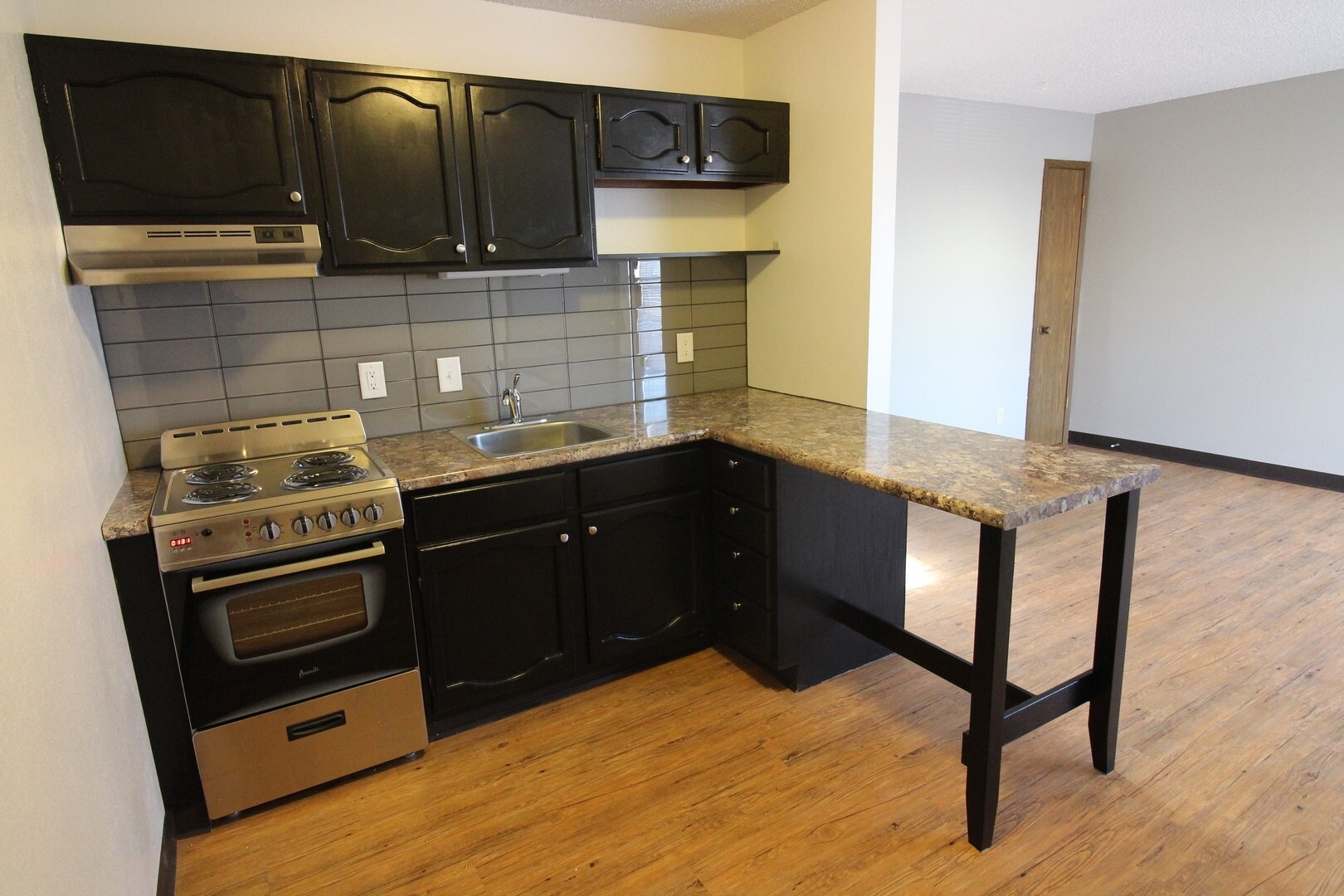 Interior Photo - Kent Circle
