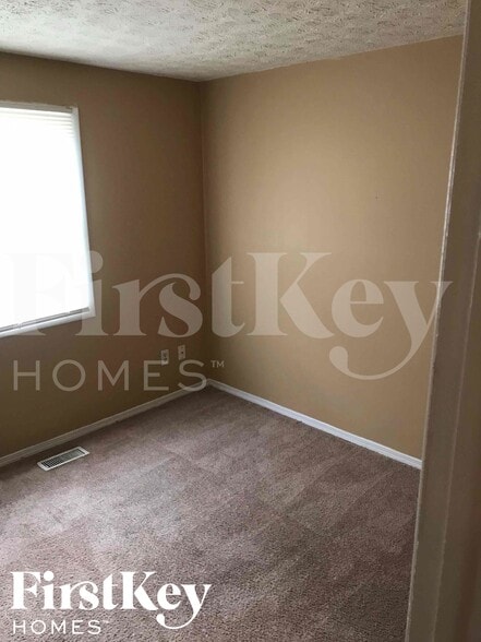 Building Photo - 10019 Catalina Dr