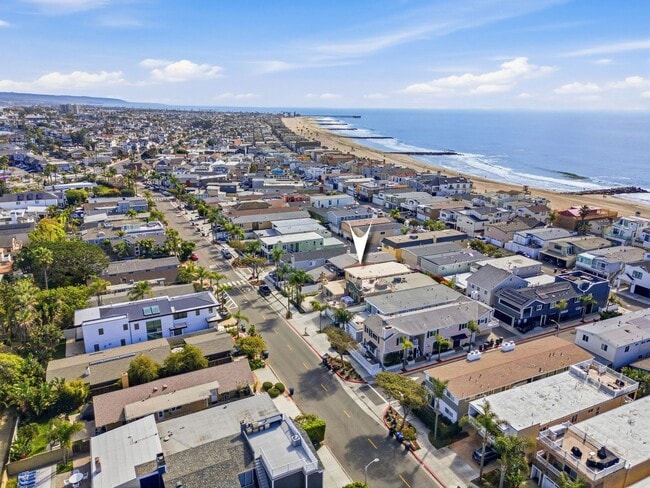 Building Photo - 4911-4911 River Ave