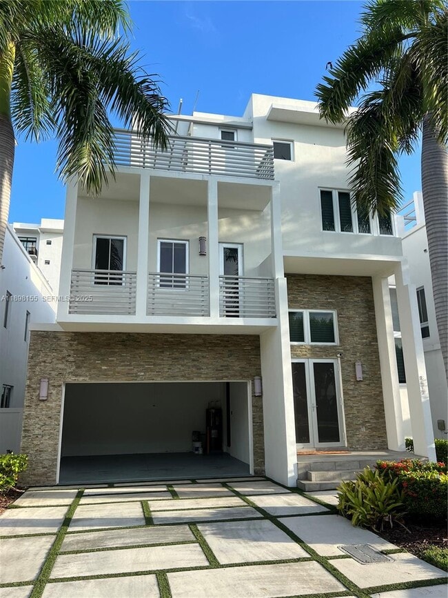 Building Photo - 8415 NW 34th St