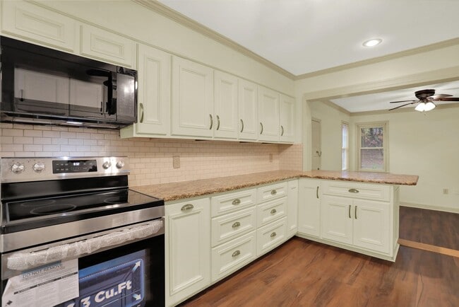 Building Photo - 3607 Highland Park Pl