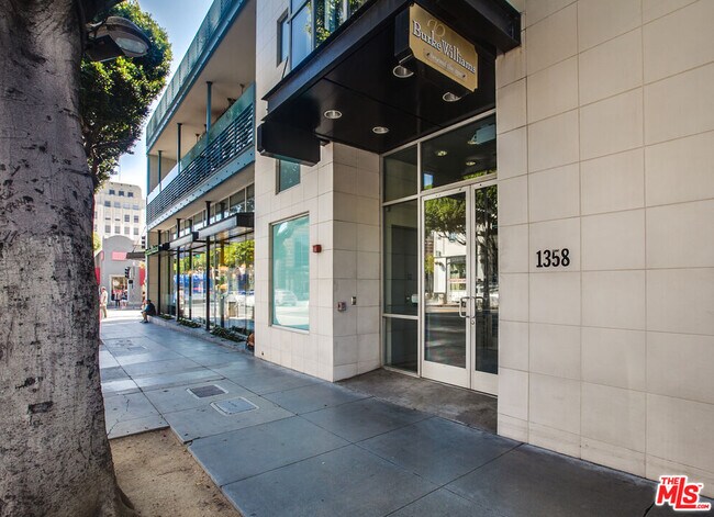 Building Photo - 1358 4th St