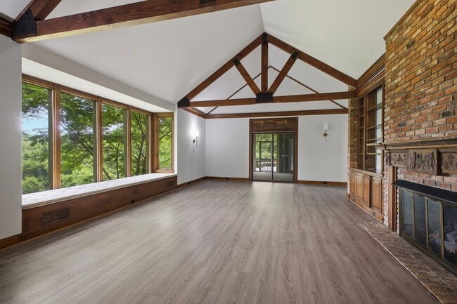 Building Photo - 5612 Stanford Ct