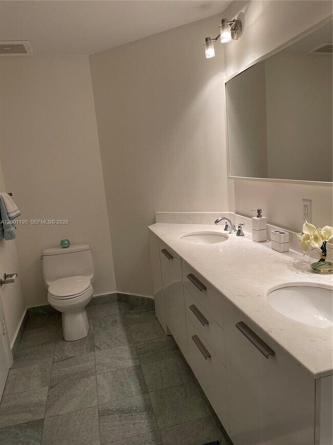 Building Photo - 1050 Brickell Ave