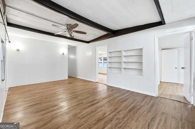 Building Photo - 3831 King Dr