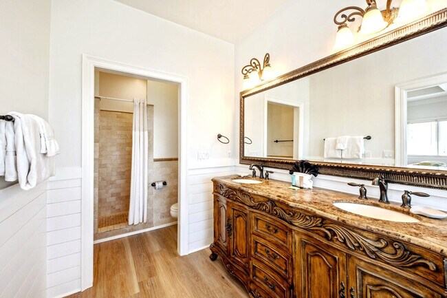 Building Photo - 2825 Scenic Hwy 98