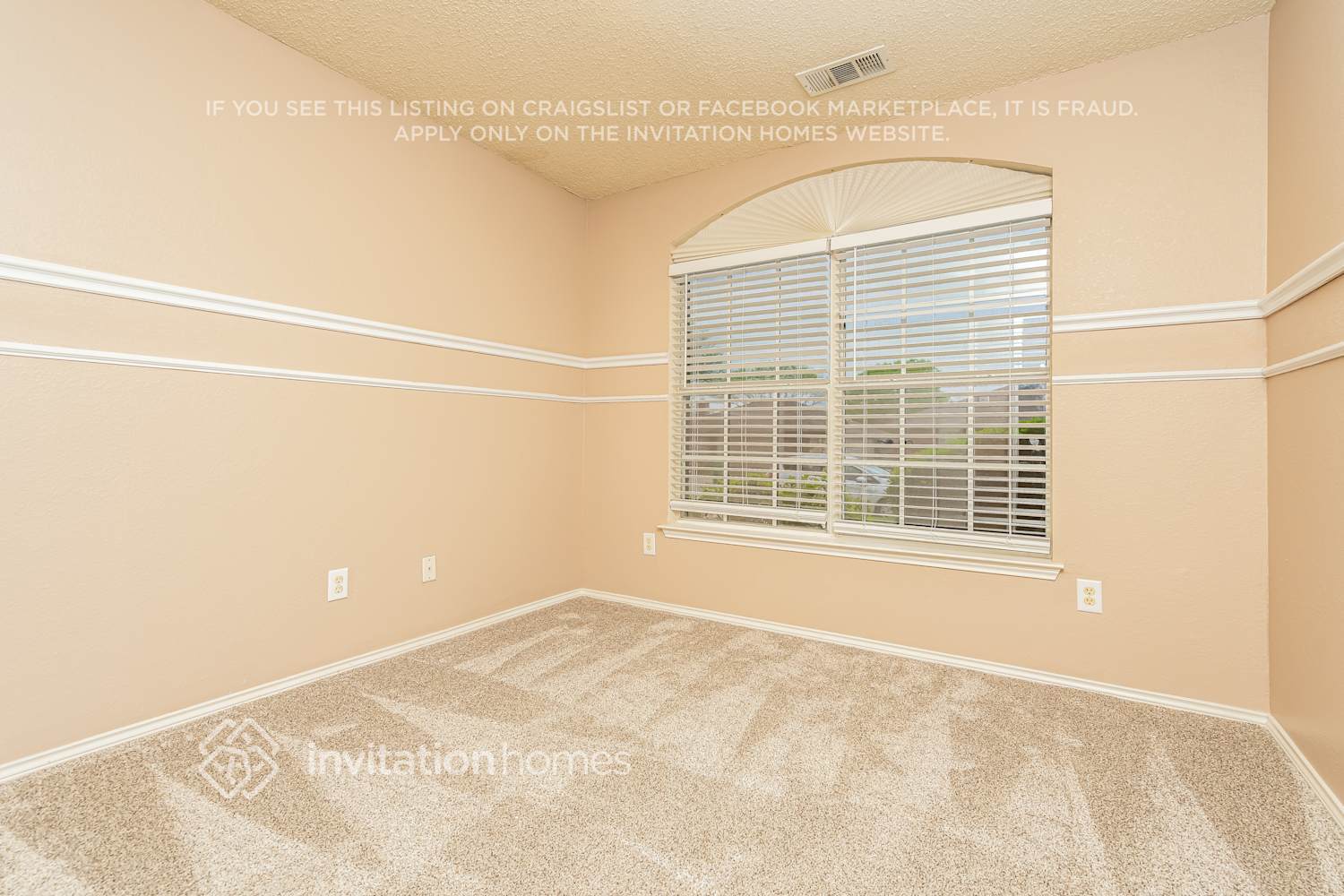 Building Photo - 1010 Barkridge Dr