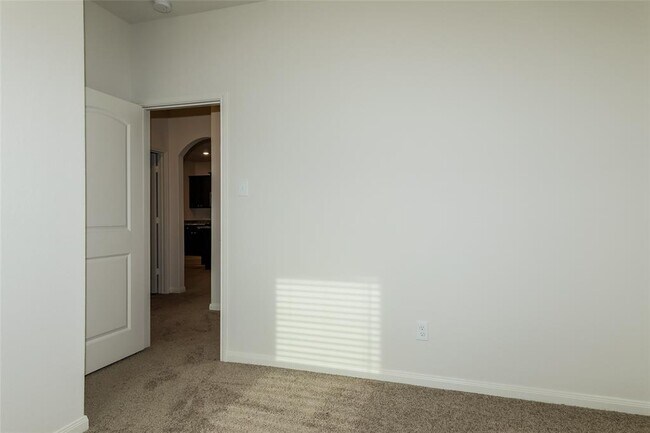 Building Photo - 26857 Steinbeck Dr