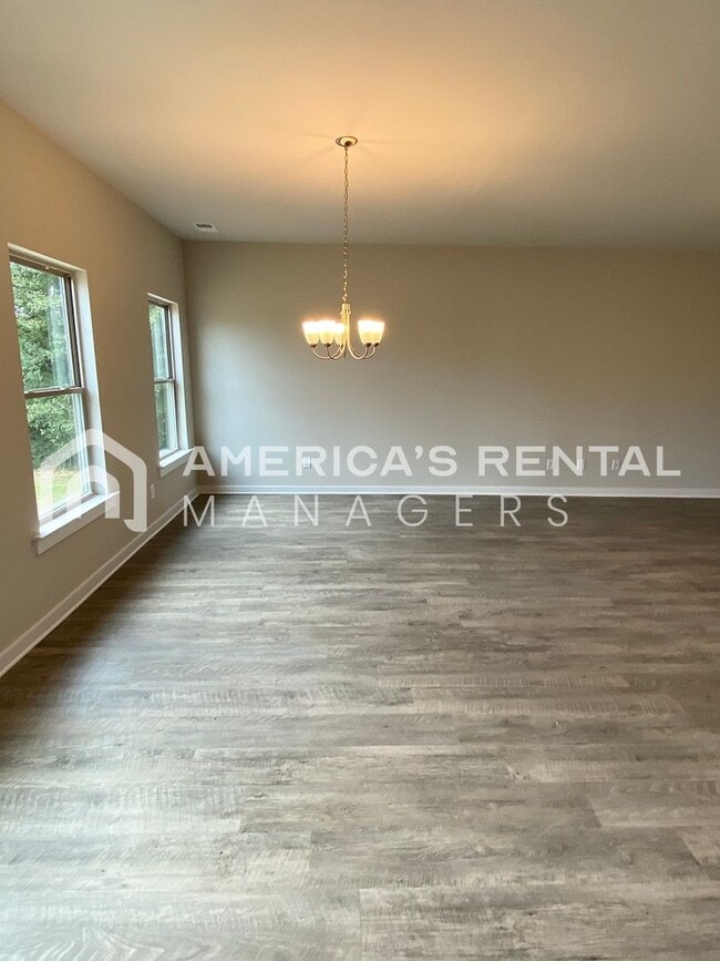 Building Photo - Home for Rent in Jasper, AL! Available to View Now!!!