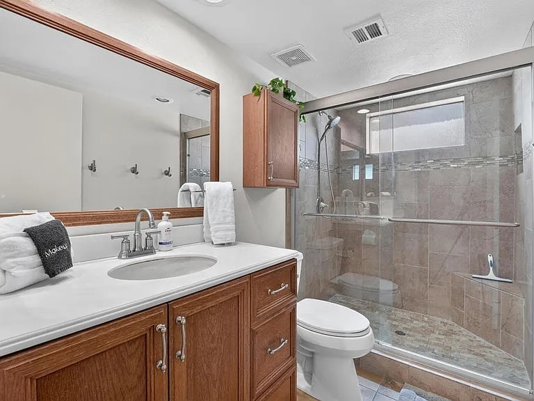 Primary Bath - 40997 Sea Island Ln